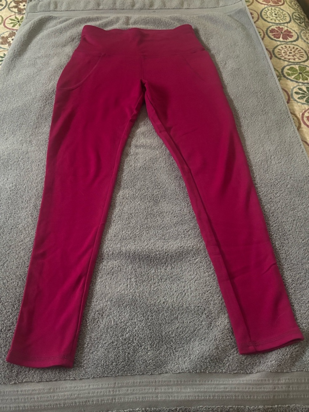 Women’s Snag Squat Proof Leggings size C in raspberry pie